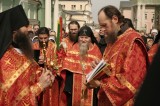 Пасхальный крестный ход. Чтение воскресного Евангелия
