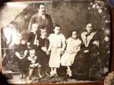 Семья Беляевых. Николай Беляев - стоит крайний слева