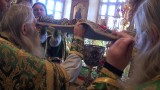 Во время пения Символа Веры