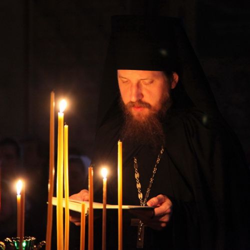 Всякая добродетель обращается в навык, а молитва является следствием подвига