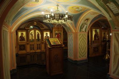 Нижний храм в честь Собора архангела Михаила. Оптина Пустынь